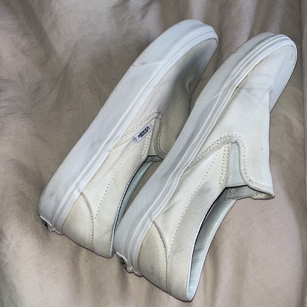 Vans - Picture 5 of 7